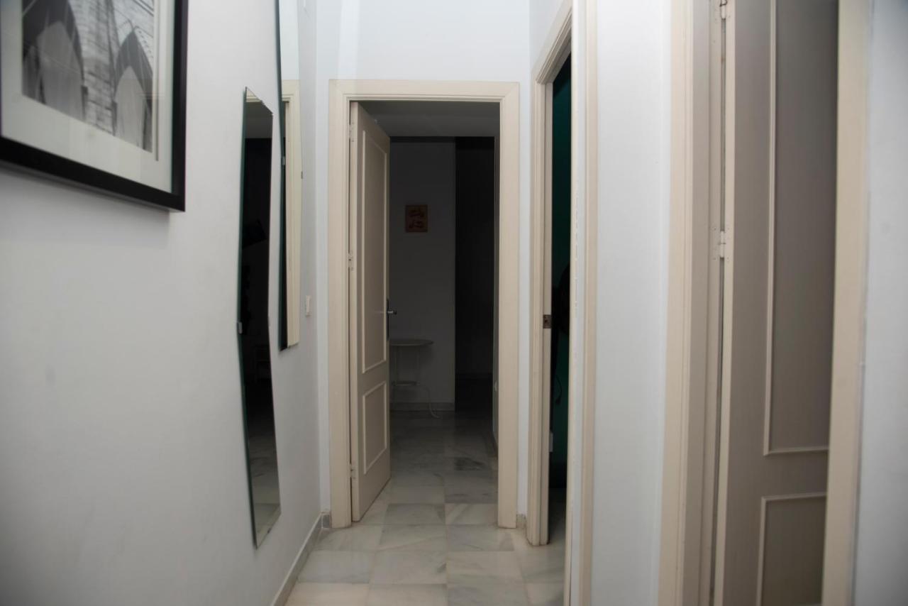 180 Home Ideal Apartamento Con Patio San Bernardo 2 Sevilla Buitenkant foto
