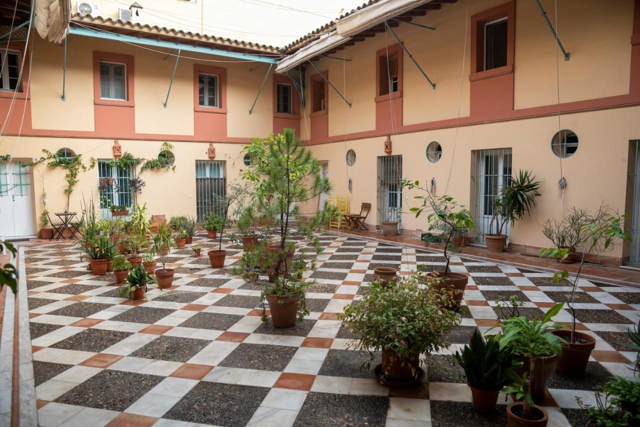 180 Home Ideal Apartamento Con Patio San Bernardo 2 Sevilla Buitenkant foto